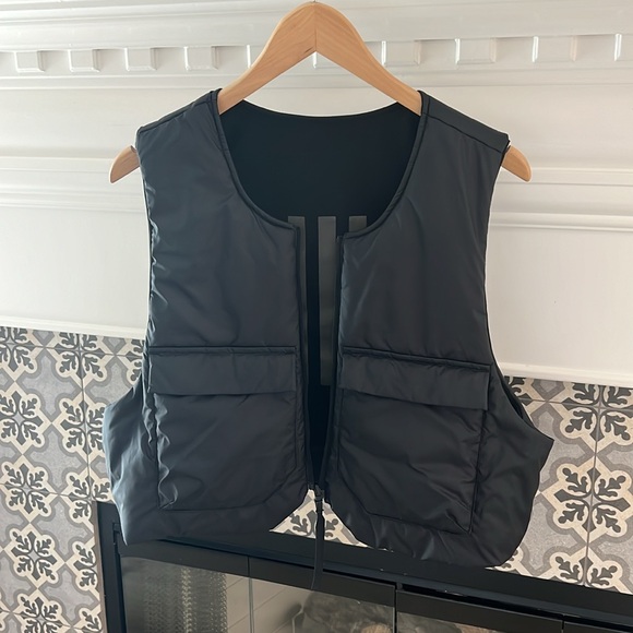 RARE Celeb Adidas x Pharrell Williams Humanrace MyShelter Reversible VEST ONLY - Picture 6 of 12
